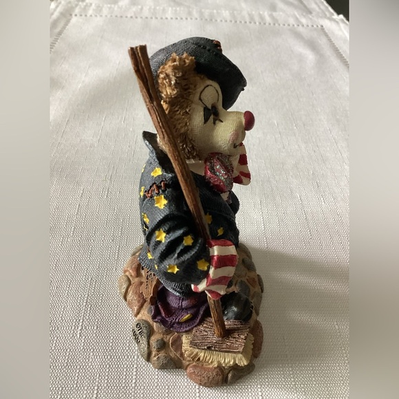Boyd Bears Vintage Emmit Kleansweep  Resin Figurine - Picture 4 of 5